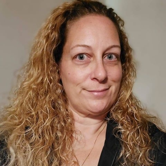 Meet your Posher, Karen - Picture 1 of 1